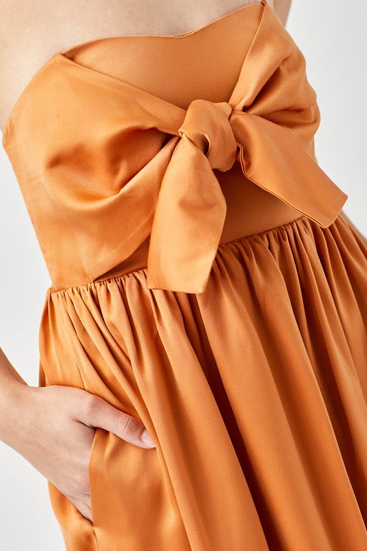 TIE FRONT STRAPLESS DRESS