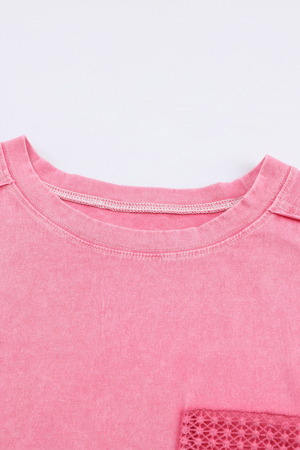 CONTRAST POCKET TEE