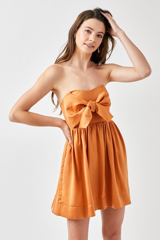 TIE FRONT STRAPLESS DRESS